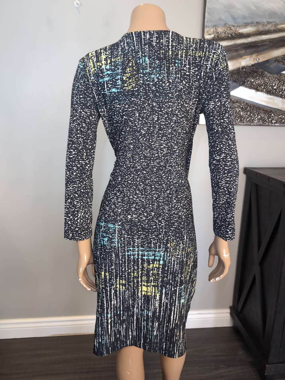 BCBGMAXAZRIA Adele Printed Wrap Dress Sea Green Abstract Jersey Knit Size Small - Picture 6 of 12